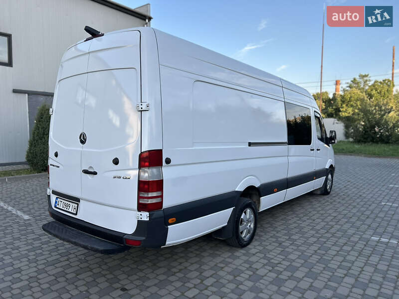 Вантажопасажирський фургон Mercedes-Benz Sprinter 2015 в Івано-Франківську