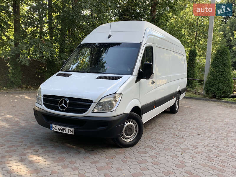 Грузовой фургон Mercedes-Benz Sprinter 2008 в Трускавце