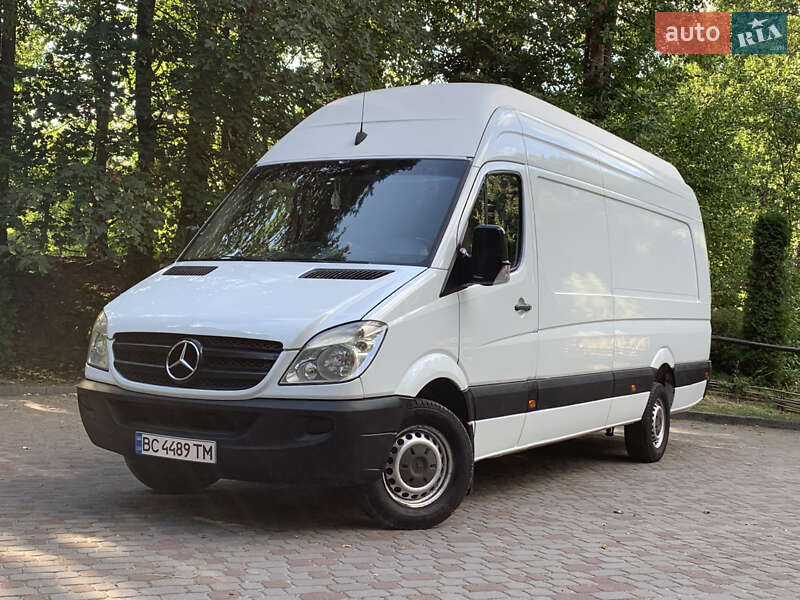 Грузовой фургон Mercedes-Benz Sprinter 2008 в Трускавце