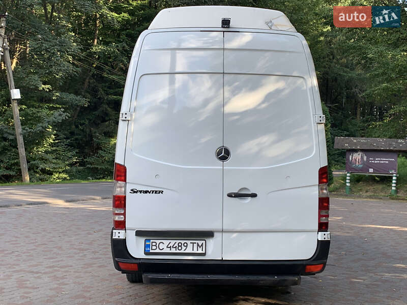 Грузовой фургон Mercedes-Benz Sprinter 2008 в Трускавце