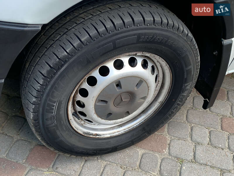 Грузовой фургон Mercedes-Benz Sprinter 2008 в Трускавце