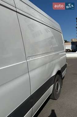 Грузовой фургон Mercedes-Benz Sprinter 2023 в 