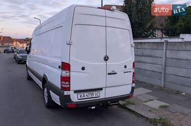 Грузовой фургон Mercedes-Benz Sprinter 2011 в 