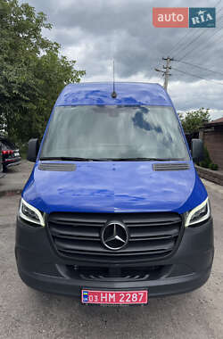 Грузовой фургон Mercedes-Benz Sprinter 2021 в 