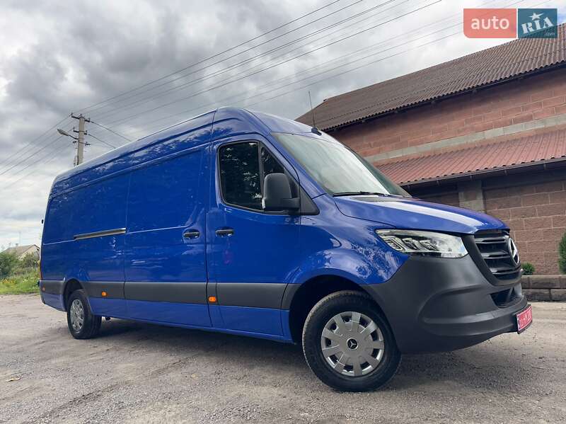 Грузовой фургон Mercedes-Benz Sprinter 2021 в 