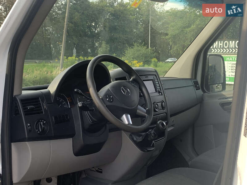 Грузопассажирский фургон Mercedes-Benz Sprinter 2016 в Стрые