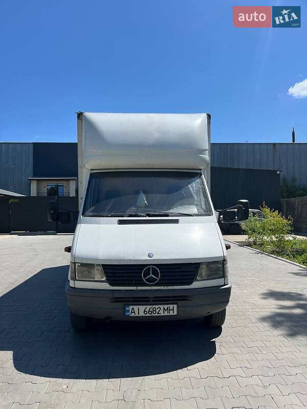 Грузовой фургон Mercedes-Benz Sprinter 1999 в 