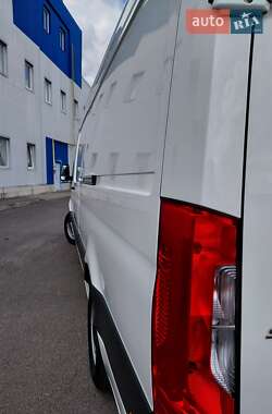 Грузовой фургон Mercedes-Benz Sprinter 2019 в 