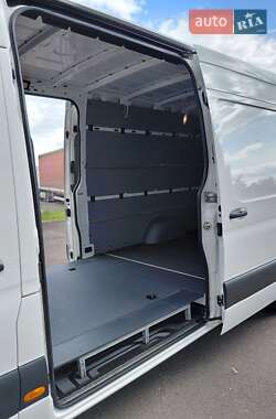 Грузовой фургон Mercedes-Benz Sprinter 2019 в 