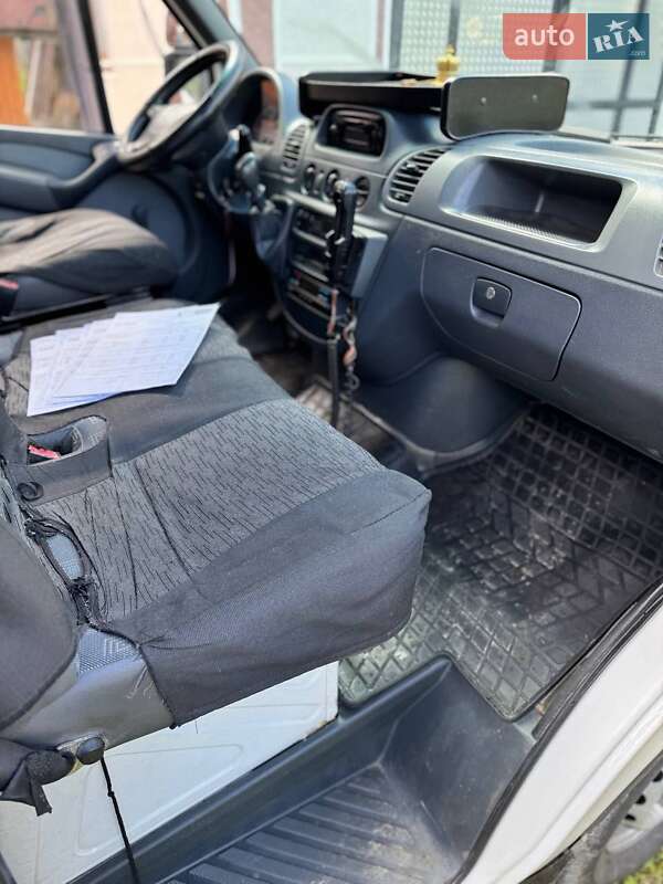 Грузовой фургон Mercedes-Benz Sprinter 2005 в Ивано-Франковске