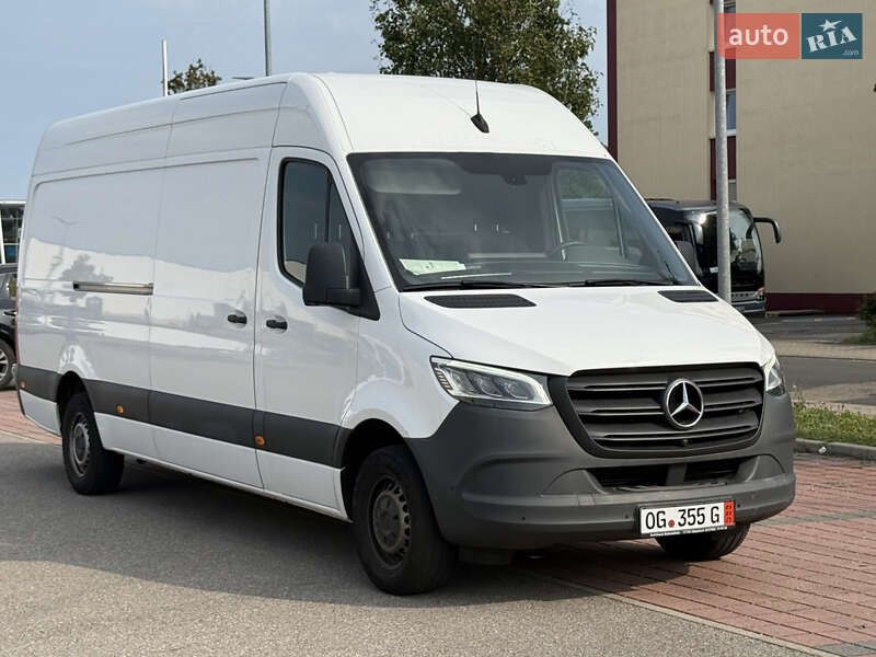 Грузовой фургон Mercedes-Benz Sprinter 2021 в 