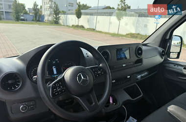Грузовой фургон Mercedes-Benz Sprinter 2021 в 