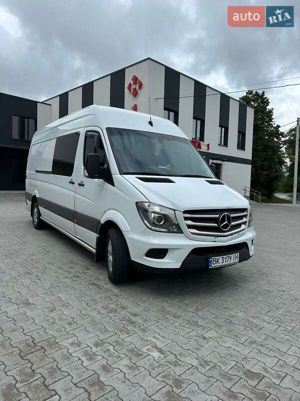Вантажопасажирський фургон Mercedes-Benz Sprinter 2016 в Тернополі