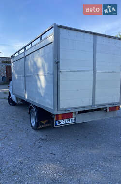 Для перевозки животных Mercedes-Benz Sprinter 2003 в 