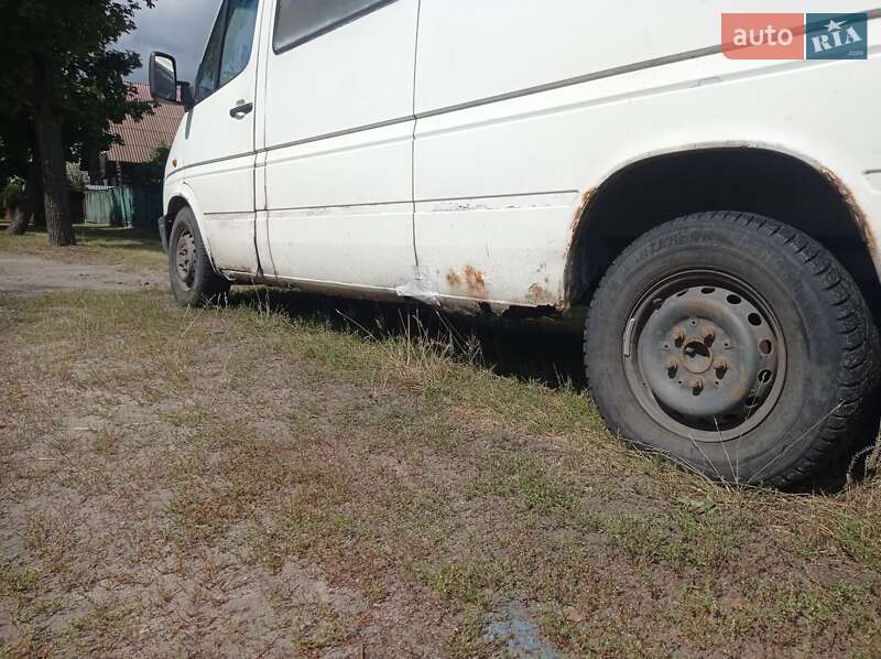 Грузовой фургон Mercedes-Benz Sprinter 1999 в Сновске