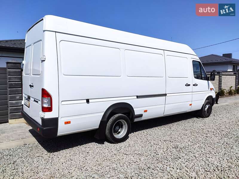 Грузовой фургон Mercedes-Benz Sprinter 2004 в Ровно