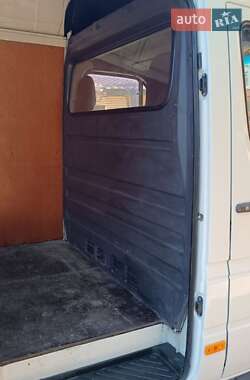 Грузовой фургон Mercedes-Benz Sprinter 2005 в 