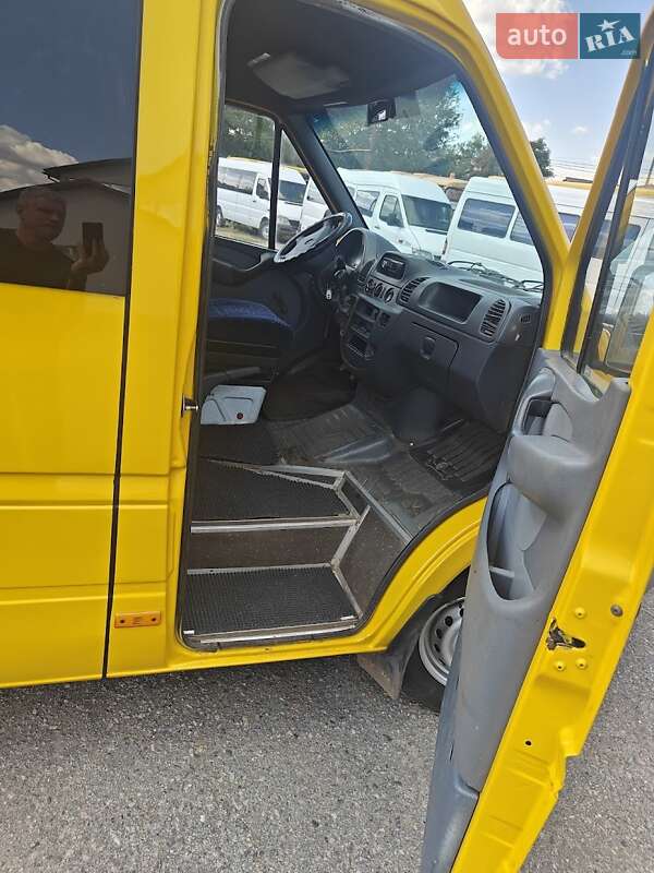 Мікроавтобус Mercedes-Benz Sprinter 2004 в Дніпрі