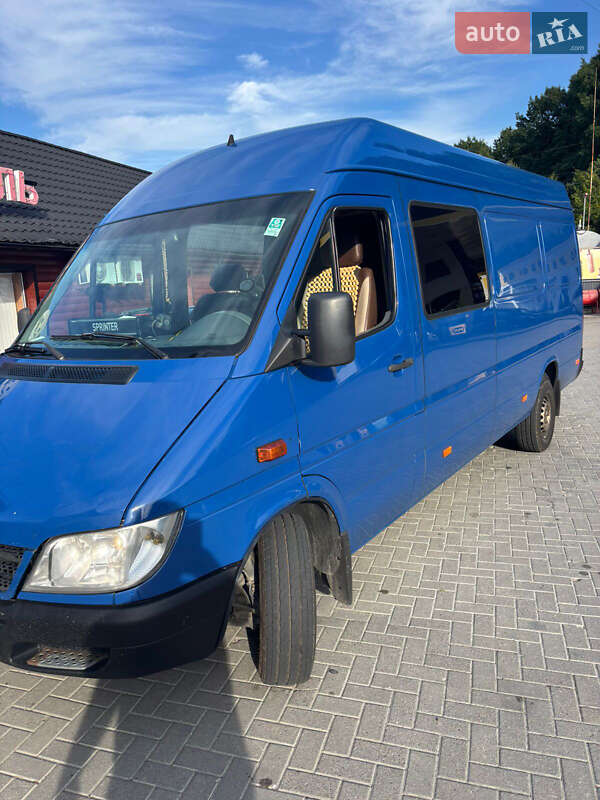 Mercedes-Benz Sprinter 2004