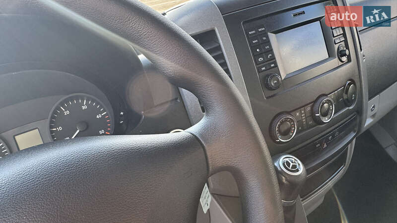 Вантажний фургон Mercedes-Benz Sprinter 2016 в Рівному