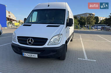 Грузовой фургон Mercedes-Benz Sprinter 2011 в 