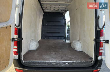 Грузовой фургон Mercedes-Benz Sprinter 2011 в 