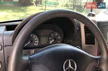 Грузовой фургон Mercedes-Benz Sprinter 2011 в 
