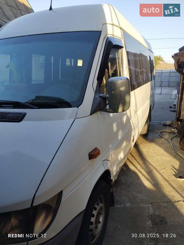 Mercedes-Benz Sprinter 2005