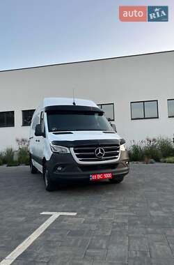 Грузовой фургон Mercedes-Benz Sprinter 2018 в 