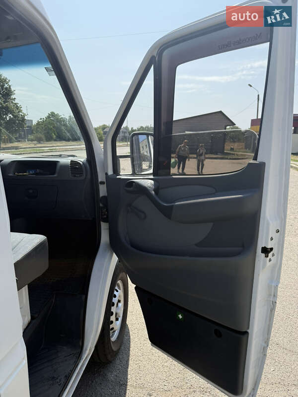 Грузовой фургон Mercedes-Benz Sprinter 2005 в Первомайске