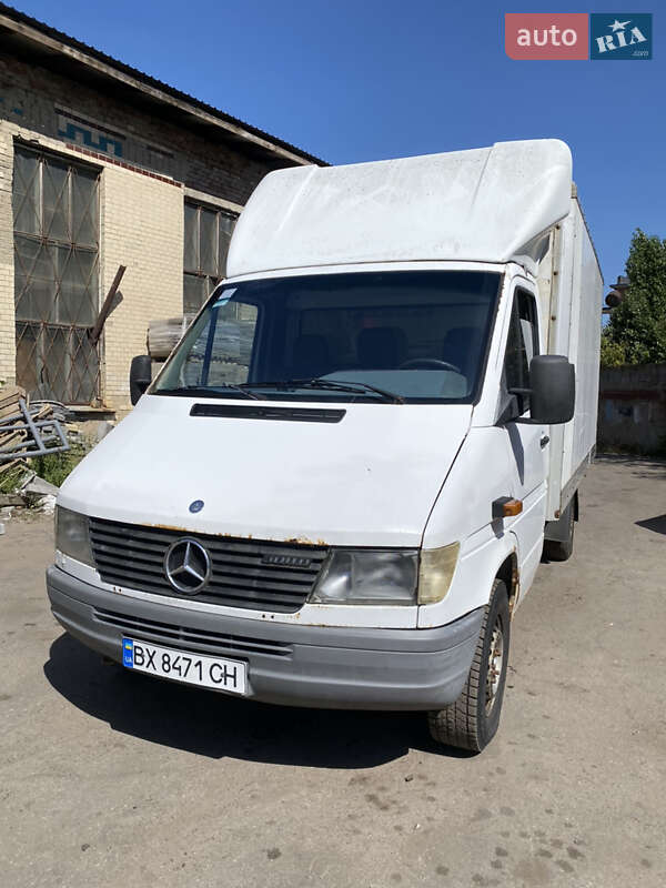 Грузовой фургон Mercedes-Benz Sprinter 1996 в Виннице