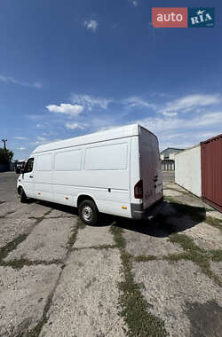 Грузовой фургон Mercedes-Benz Sprinter 2005 в 