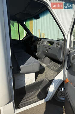 Грузовой фургон Mercedes-Benz Sprinter 2004 в 