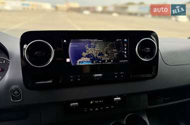Грузовой фургон Mercedes-Benz Sprinter 2021 в 