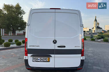 Грузовой фургон Mercedes-Benz Sprinter 2021 в 