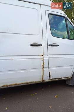 Грузовой фургон Mercedes-Benz Sprinter 2005 в 