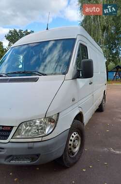 Грузовой фургон Mercedes-Benz Sprinter 2005 в 