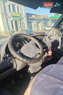 Грузовой фургон Mercedes-Benz Sprinter 2001 в 
