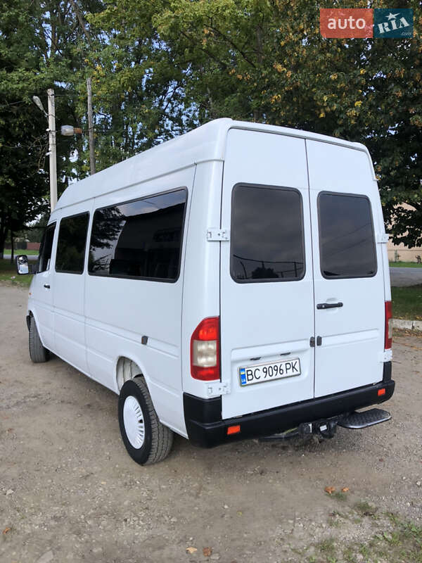 Грузопассажирский фургон Mercedes-Benz Sprinter 2000 в Самборе