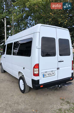 Грузопассажирский фургон Mercedes-Benz Sprinter 2000 в 