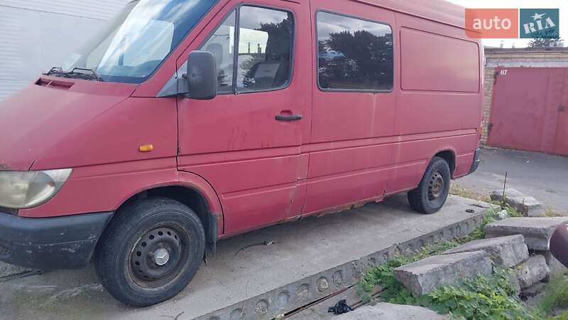Грузопассажирский фургон Mercedes-Benz Sprinter 2000 в Киеве фото 8 Грузопассажирский фургон Mercedes-Benz Sprinter 2000 в Киеве