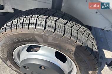 Грузовой фургон Mercedes-Benz Sprinter 2005 в 