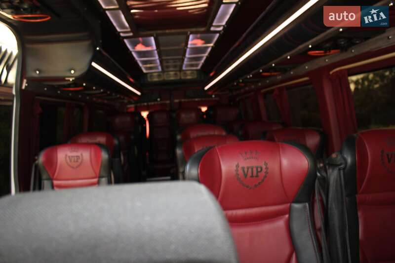 Туристичний / Міжміський автобус Mercedes-Benz Sprinter 2016 в Кривому Розі