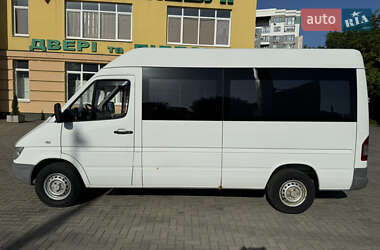 Мікроавтобус Mercedes-Benz Sprinter 2000 в  фото 8 Мікроавтобус Mercedes-Benz Sprinter 2000 в