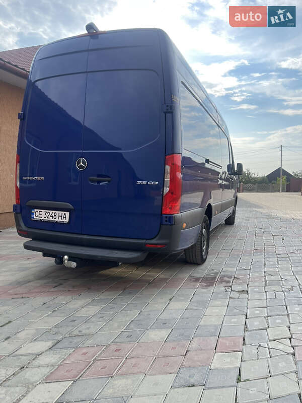 Грузовой фургон Mercedes-Benz Sprinter 2023 в Черновцах
