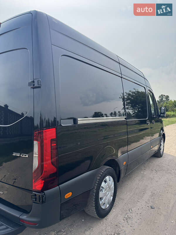 Вантажний фургон Mercedes-Benz Sprinter 2021 в Дубні