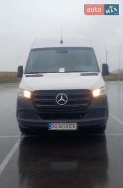 Грузовой фургон Mercedes-Benz Sprinter 2021 в 