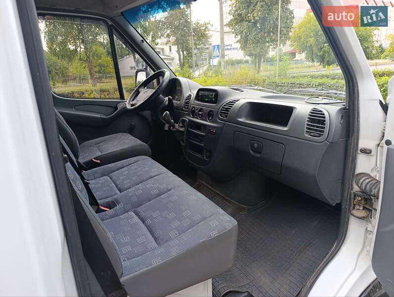 Вантажний фургон Mercedes-Benz Sprinter 2005 в Броварах