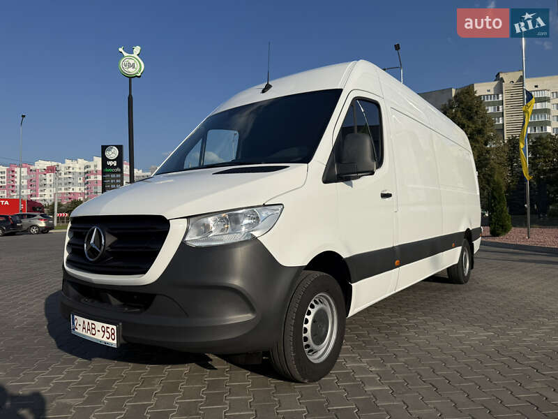 Грузовой фургон Mercedes-Benz Sprinter 2021 в 