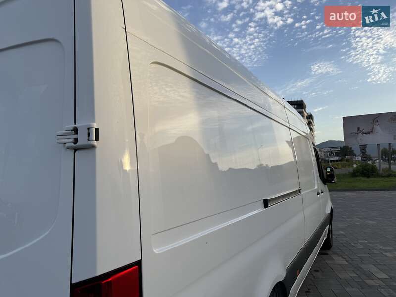 Вантажний фургон Mercedes-Benz Sprinter 2018 в Хусті